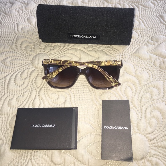 Dolce & Gabbana Sunglasses! ☀️ - Picture 3 of 6