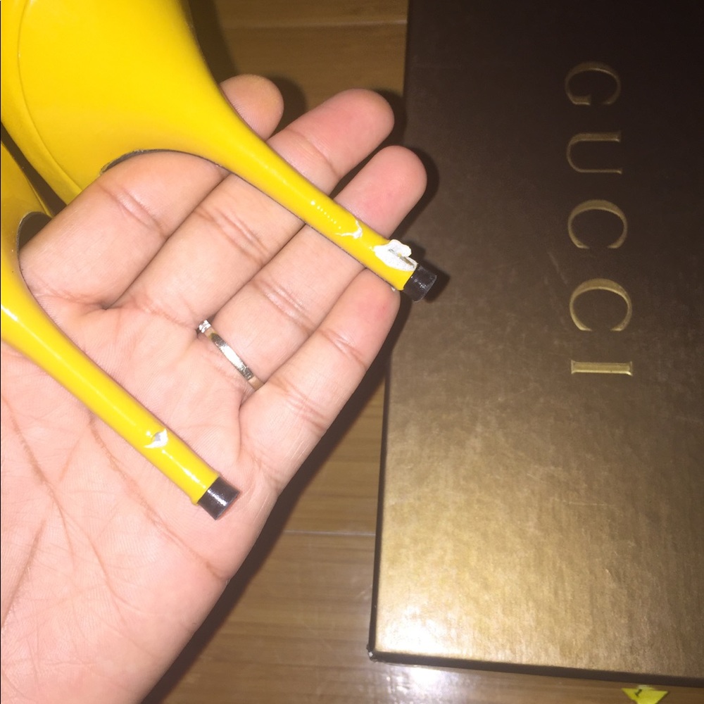 Gucci patent yellow mules - Picture 4 of 7