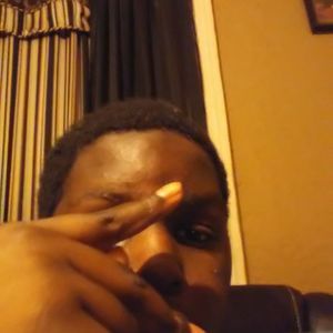 Meet your Posher, Dominique