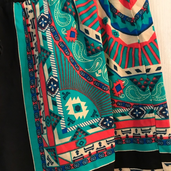 Patterned Shorts - Picture 2 of 3