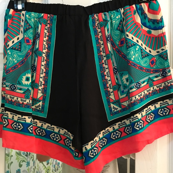 Patterned Shorts - Picture 3 of 3