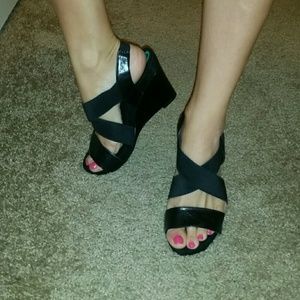 Aerosoles 8 Black Wedge