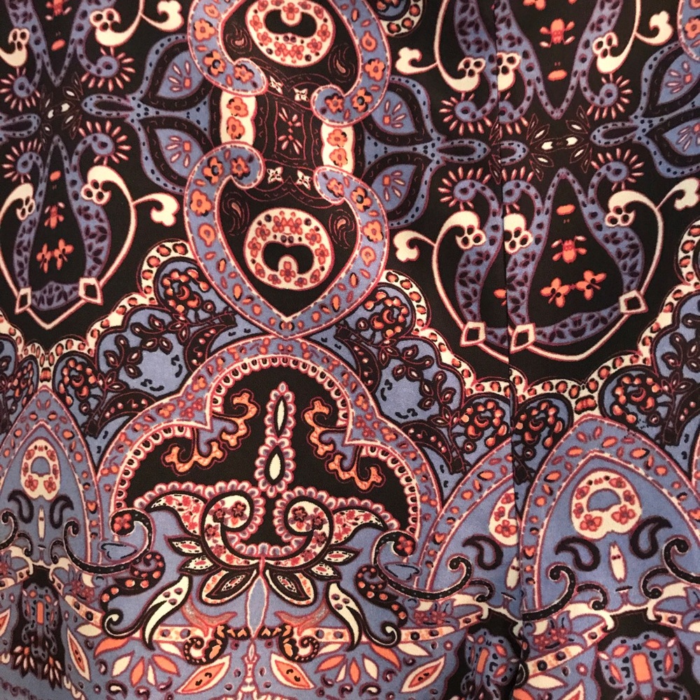 Patterned Shorts - Picture 2 of 3