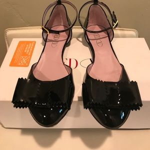 RED Valentino flat