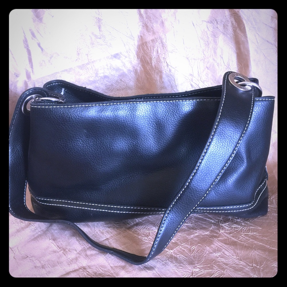 Black Tommy Hilfiger handbag