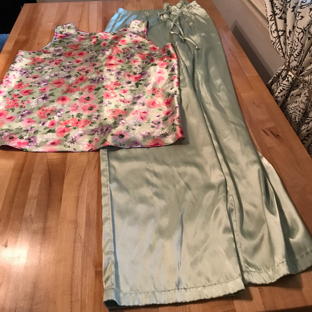 Whispers floral pajamas