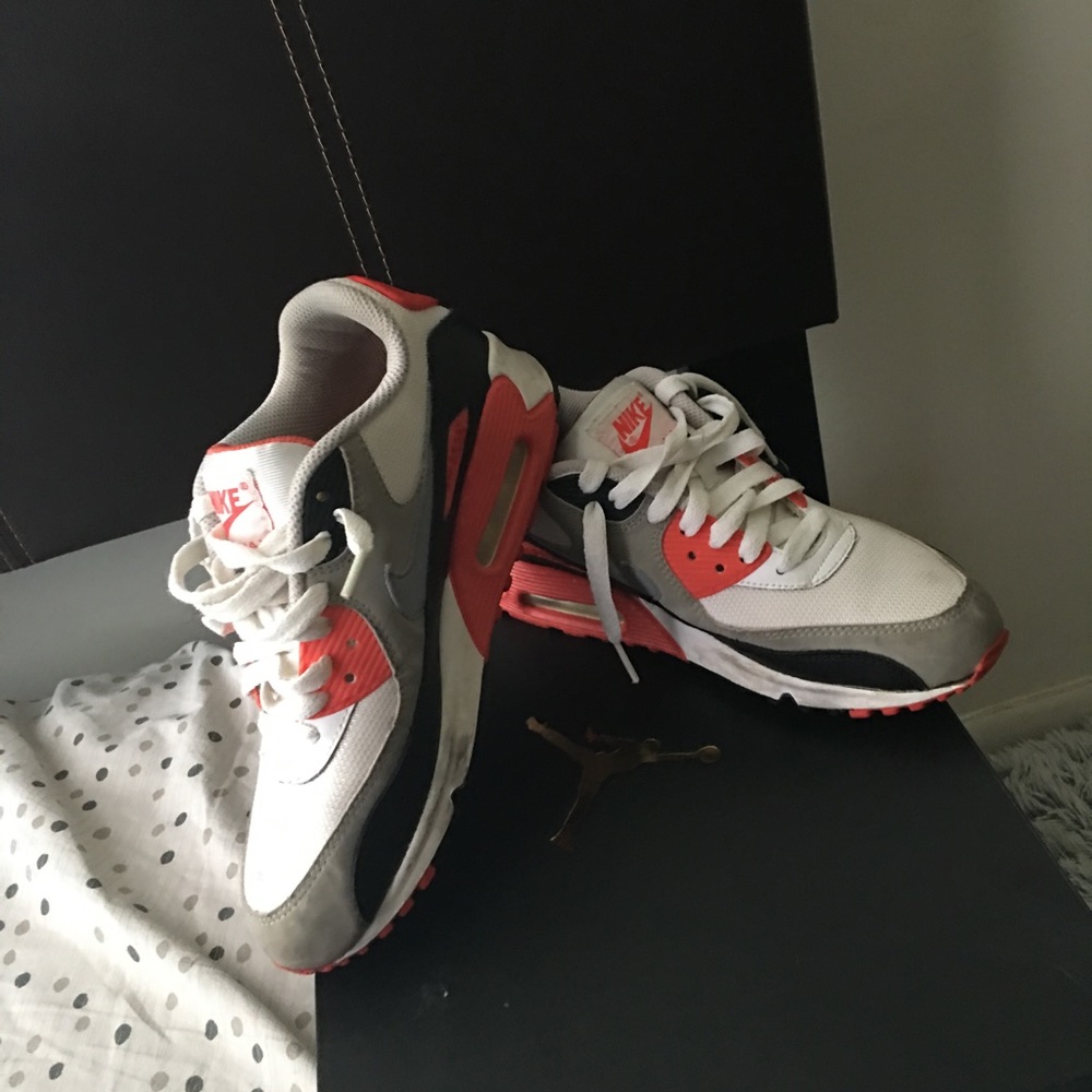 Nike Air Max - Picture 2 of 4