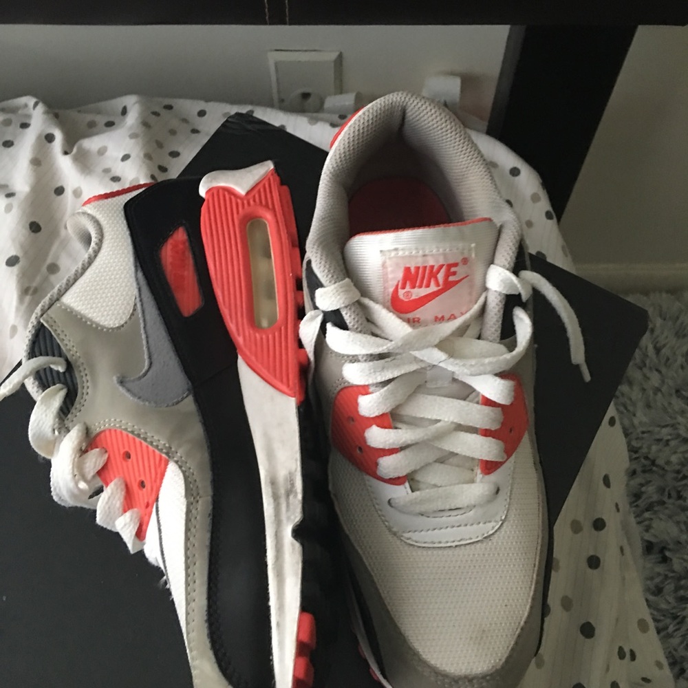 Nike Air Max - Picture 3 of 4