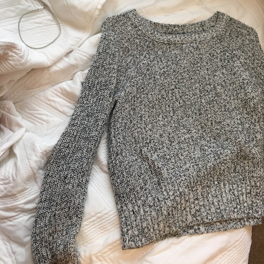 A light weight long sleeve sweater