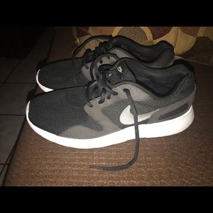 Nike black shoes air max