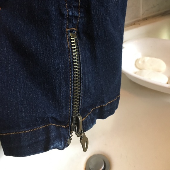 Juke box capris - Picture 6 of 6