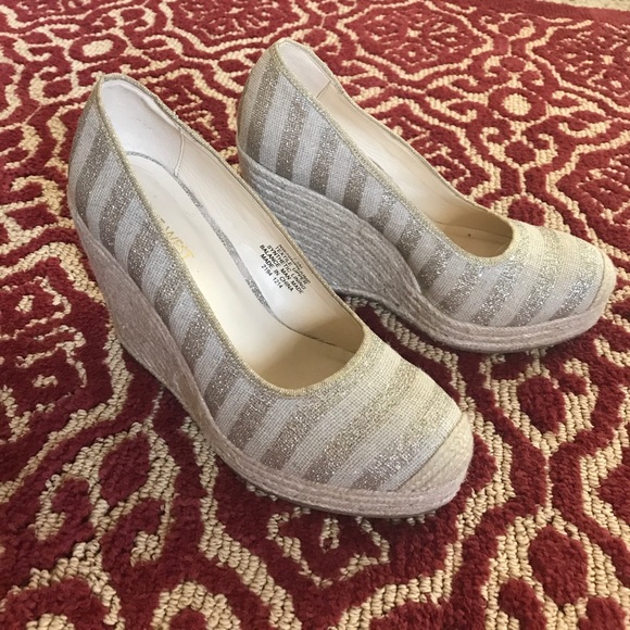 Nude wedge heels - Picture 1 of 4