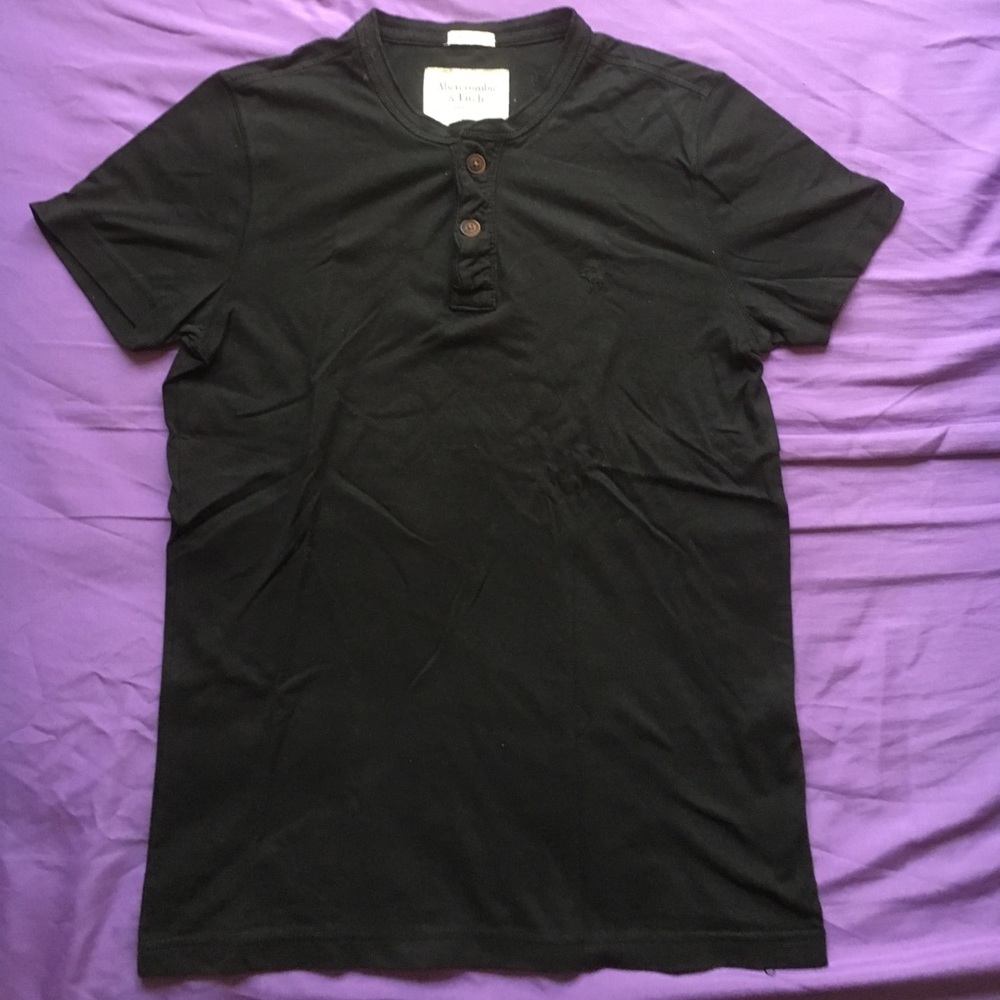 Abercrombie Small Black Henley