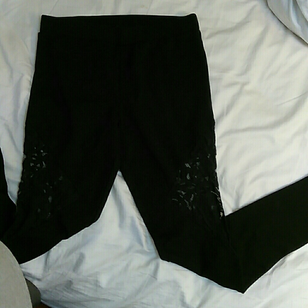 black Forever 21 (F21) leggings