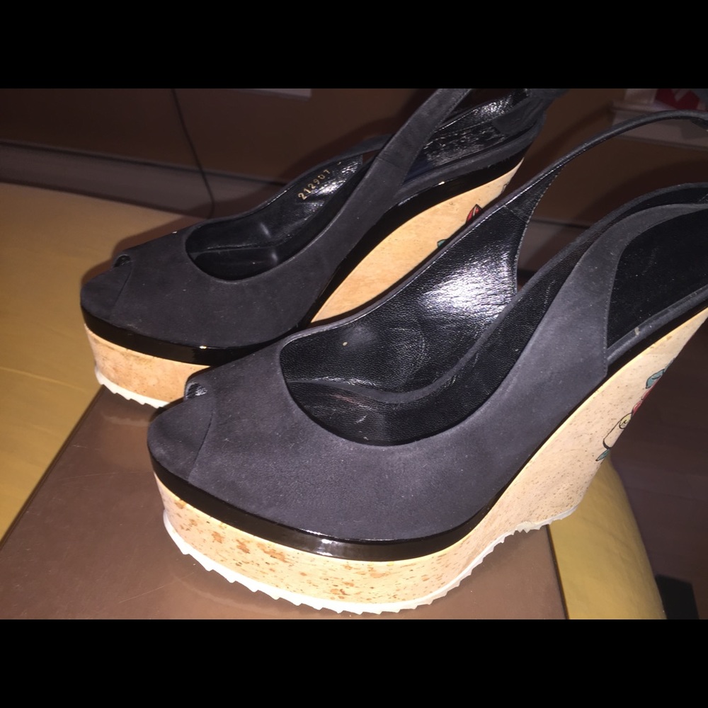 Gucci black suede tatted wedge heel bow in back