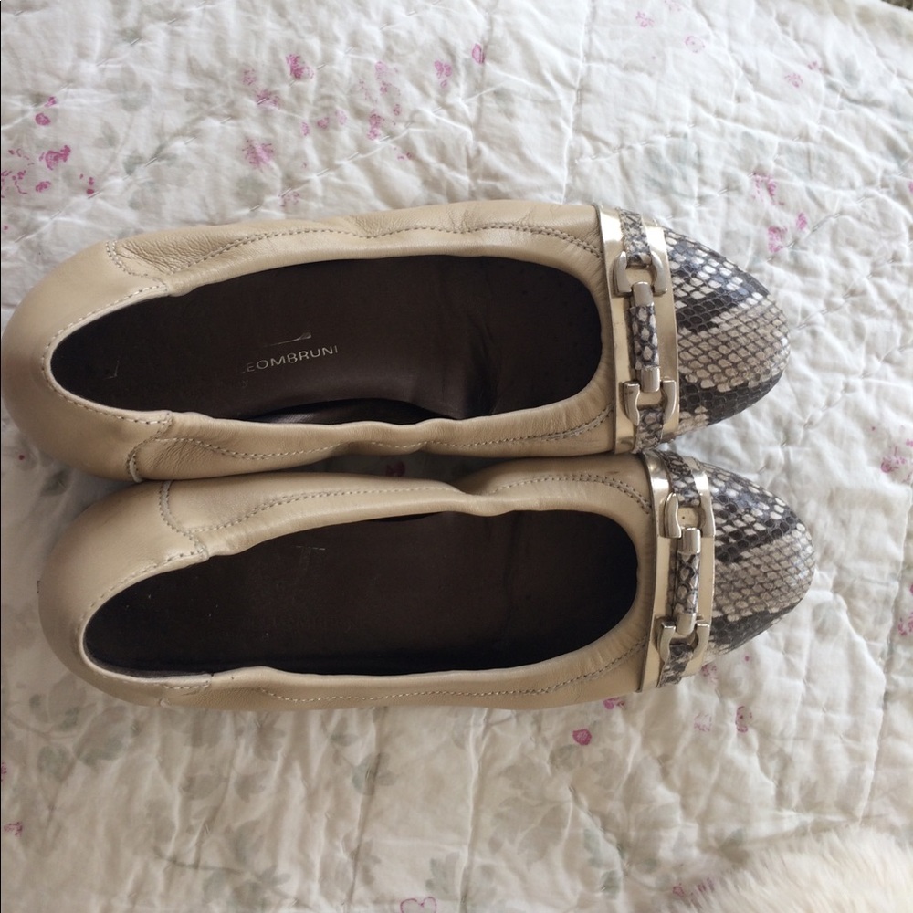 Cute, light leather AGL's with faux snakeskin.