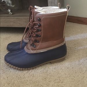 BRAND NEW! Duck boots