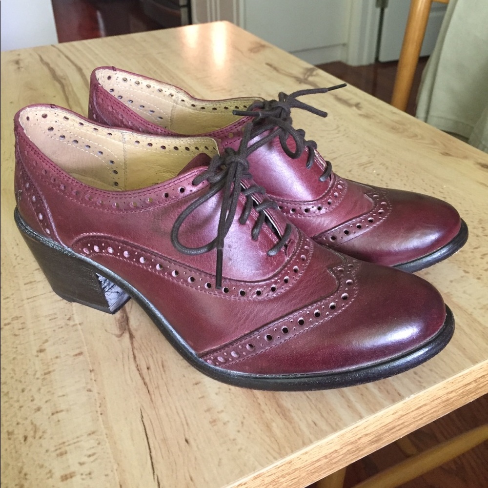 Frye Rare Burgundy Maggie Oxford Brogue 7.5 fits 8