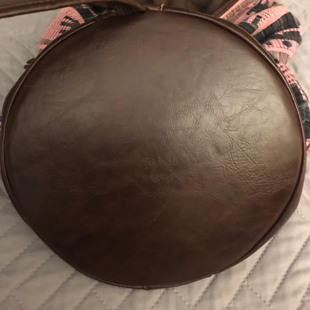 Backpack - Picture 3 of 7