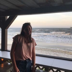 Meet your Posher, Claire