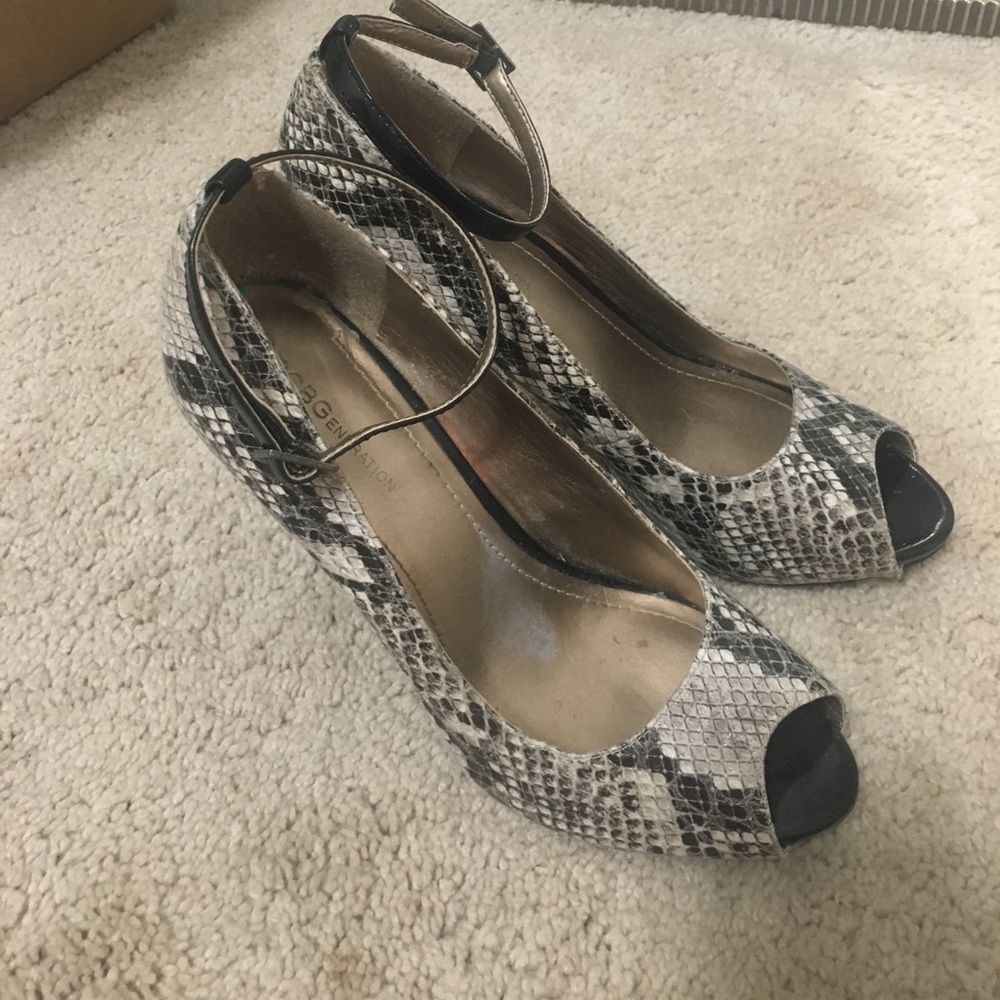 Snake skin peep toe heels by BCBGeneration size 8