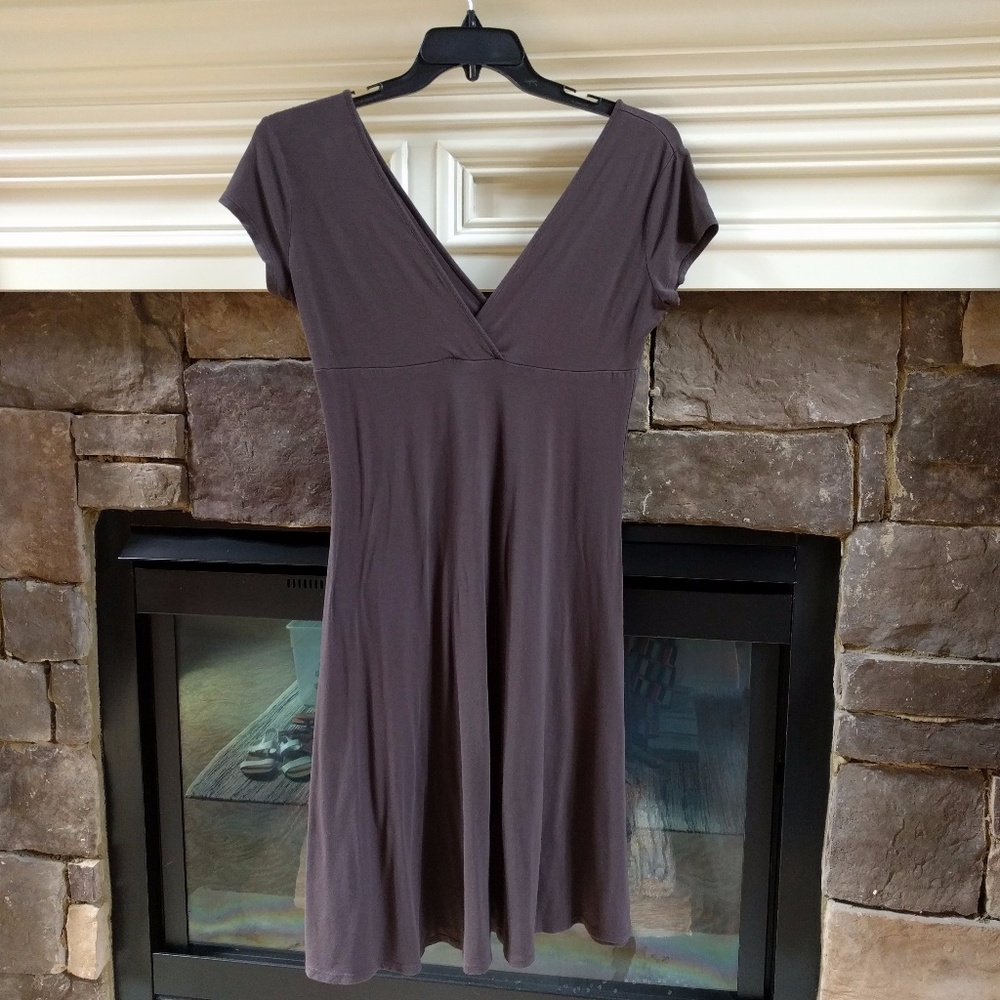 Brown cotton dress, v neck front and back