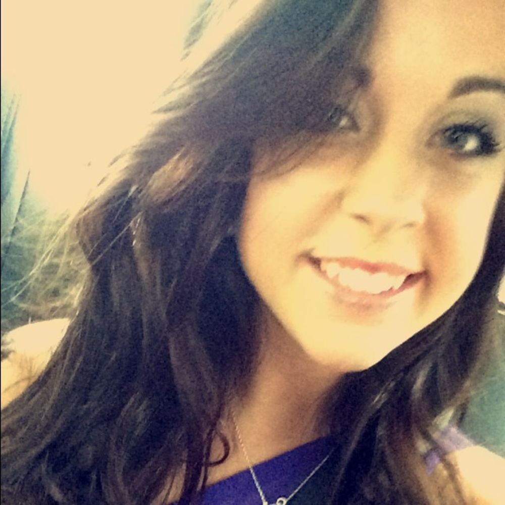 Meet your Posher, Hannah