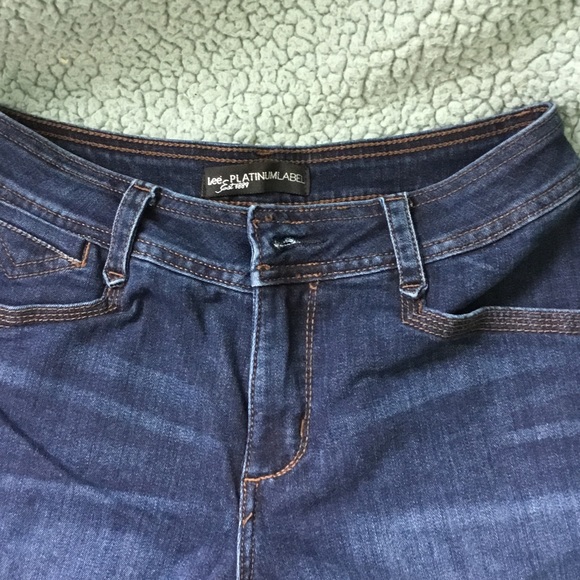 Jeans  walking short - Picture 2 of 3