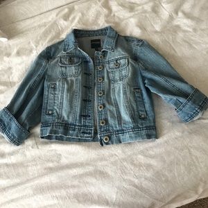 Cropped denim jacket