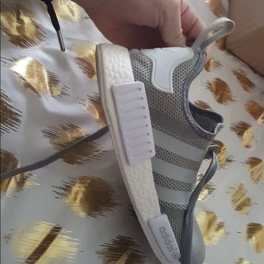 LOOKALIKE adidas nmd
