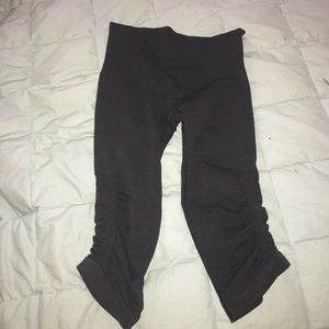 Lululemon Athletica cropped leggings