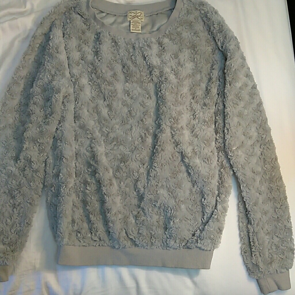 grey Kohl's pullover sweater