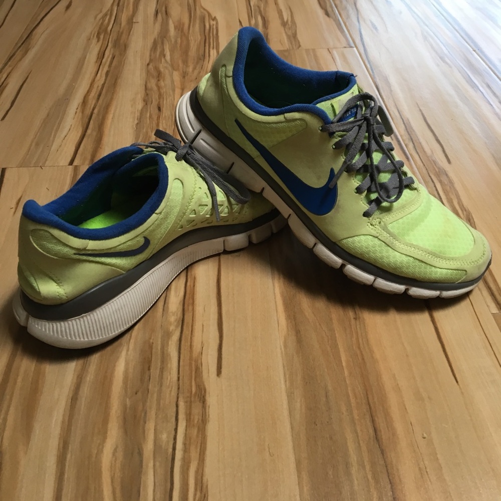Nike run free women's 11