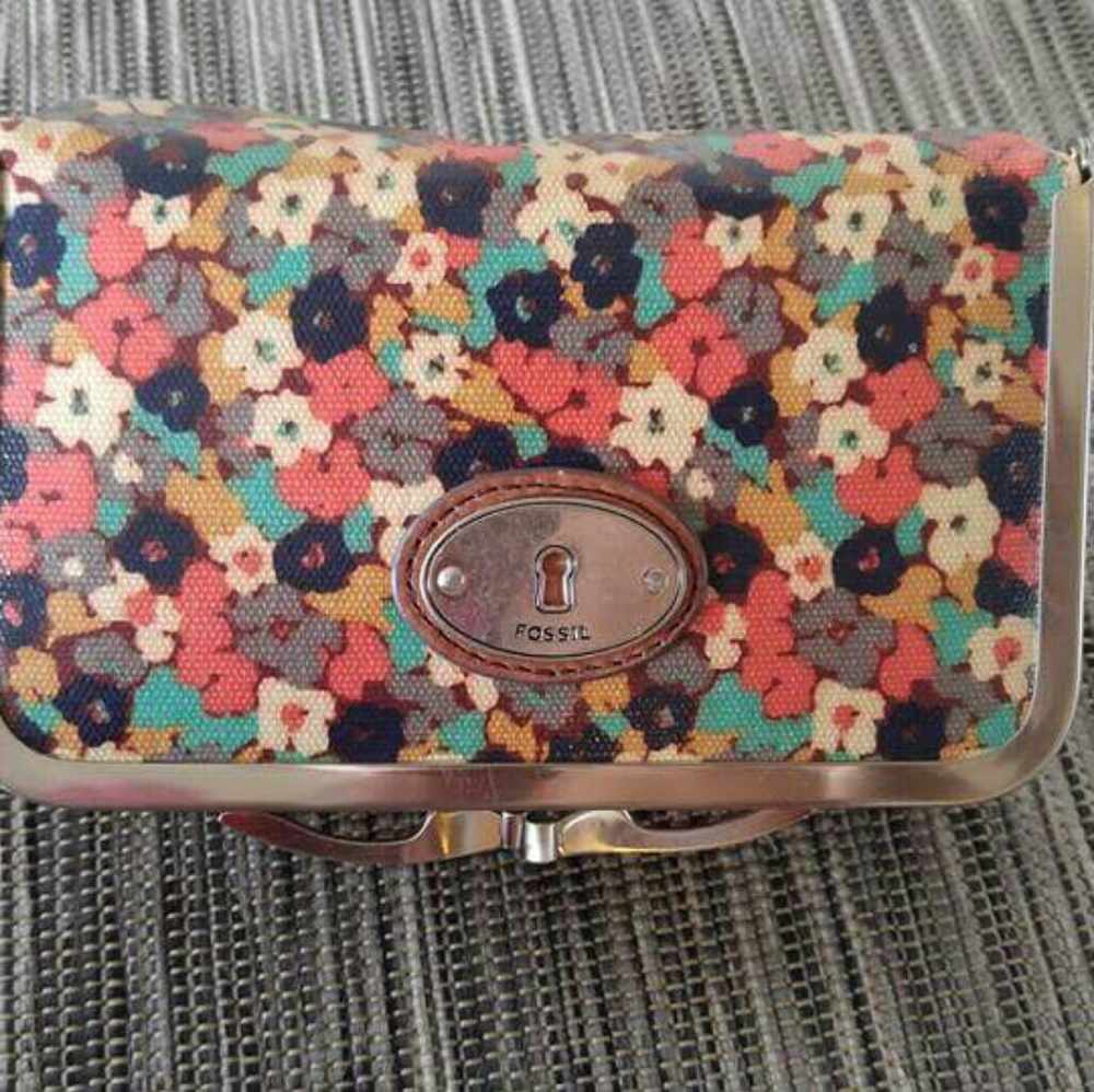 Cosmetic case