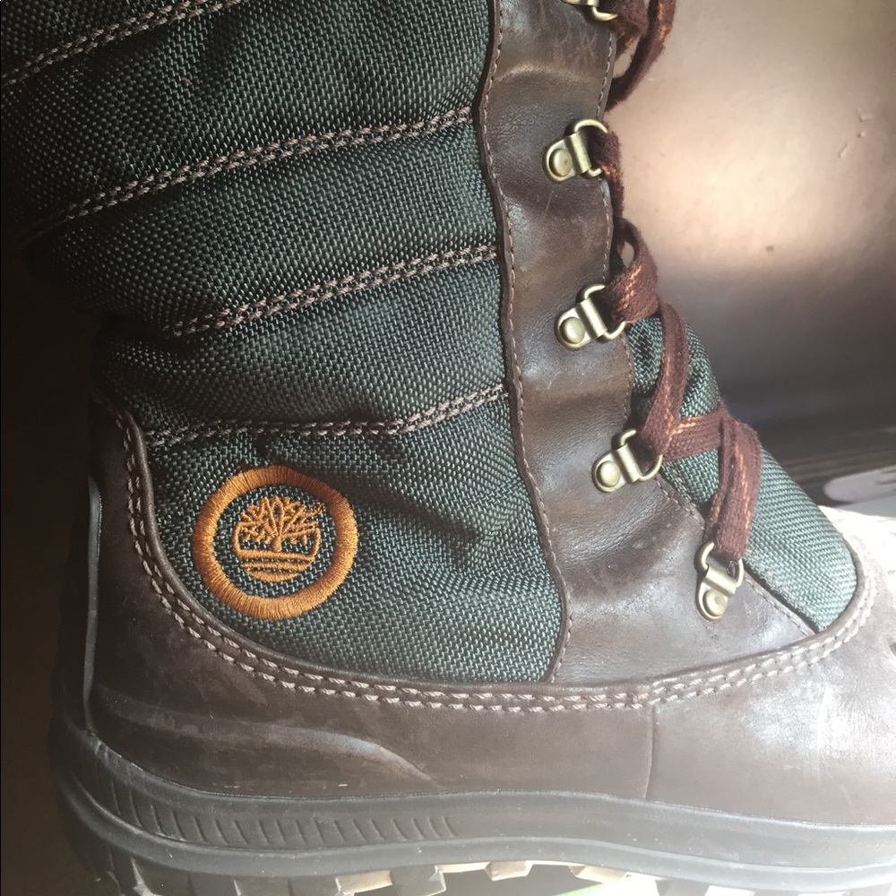 Snow Boots - Picture 3 of 4