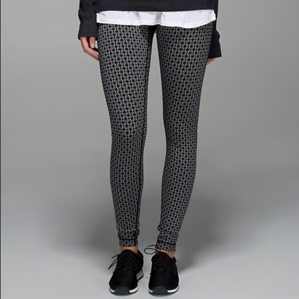 💥FLASH SALE!💥 Lululemon Wunder Under. Size8.
