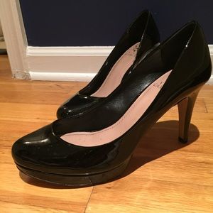 Vince camuto black heels