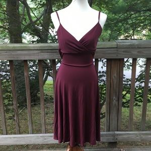 Sleek, Sexy LOFT Dress, Like New (Fits like small)