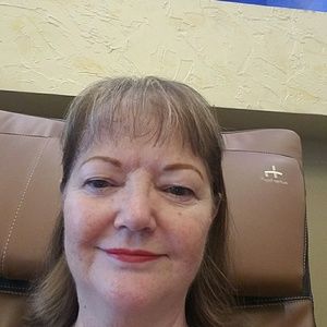 Meet your Posher, Esther