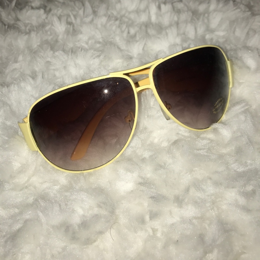 NWOT Yellow Aviator Style Sunglasses