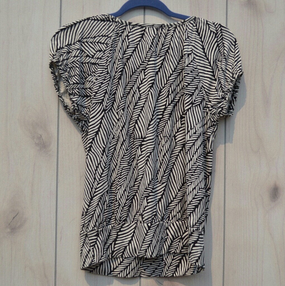 KENNETH COLE TOP - Picture 2 of 4