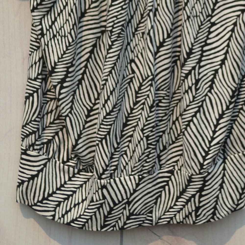 KENNETH COLE TOP - Picture 4 of 4