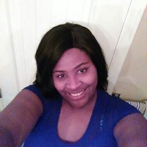 Meet your Posher, Desiree