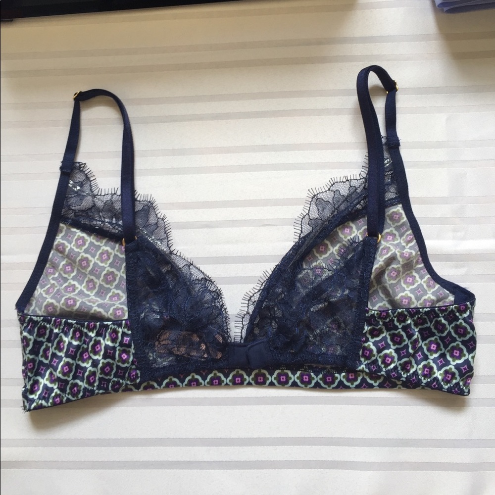 NWT Victoria's Secret Sexy Lace Bralette - Picture 2 of 3