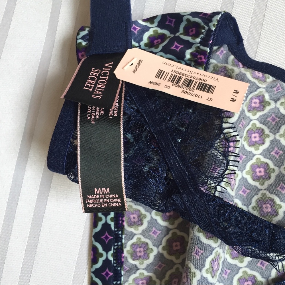 NWT Victoria's Secret Sexy Lace Bralette - Picture 3 of 3