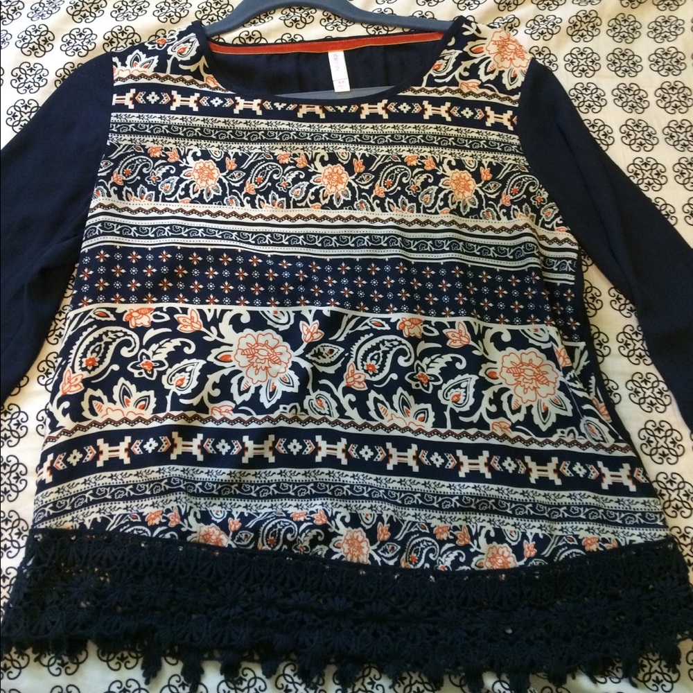 Blouse - Picture 2 of 4