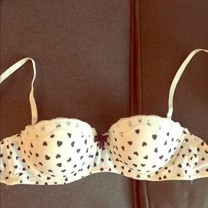 Brand new Tommy Hilfiger 34B convertible bra