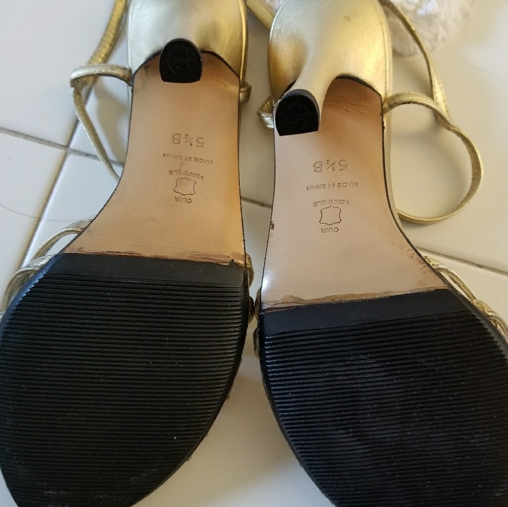 Shoes - Picture 4 of 4