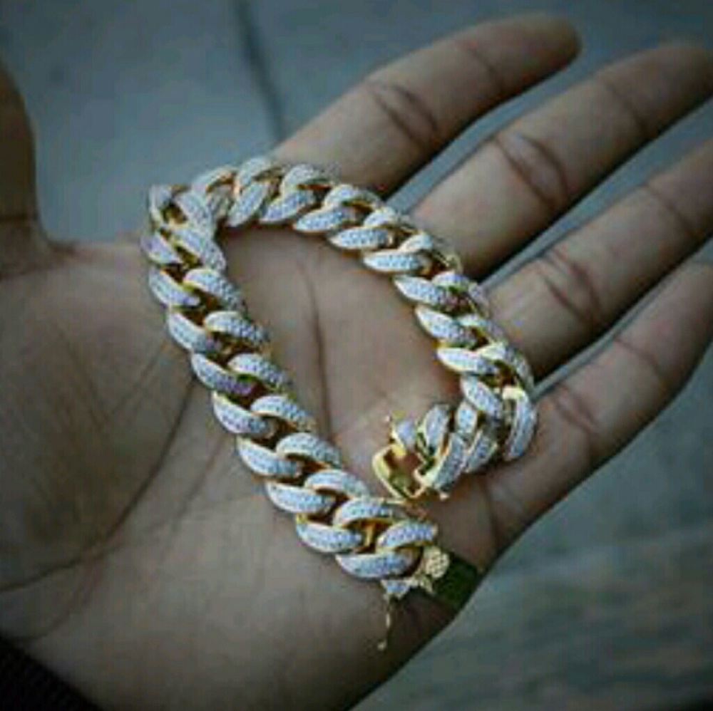 Cuban link bracket