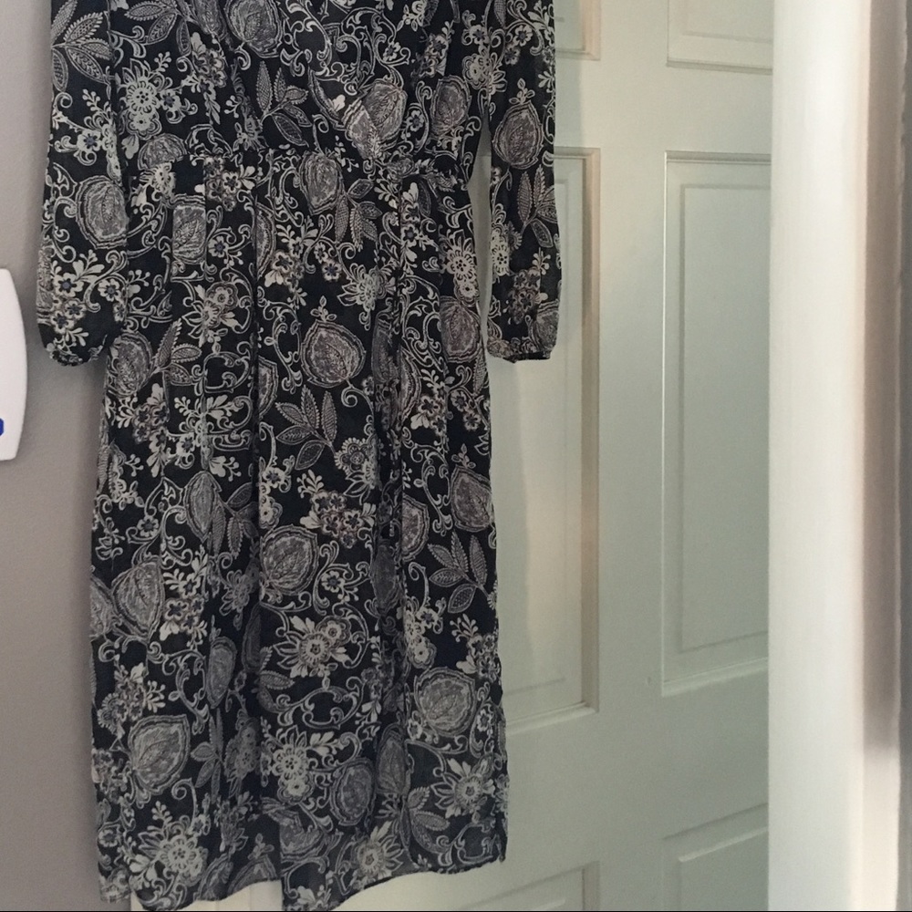 Dress - Picture 2 of 3